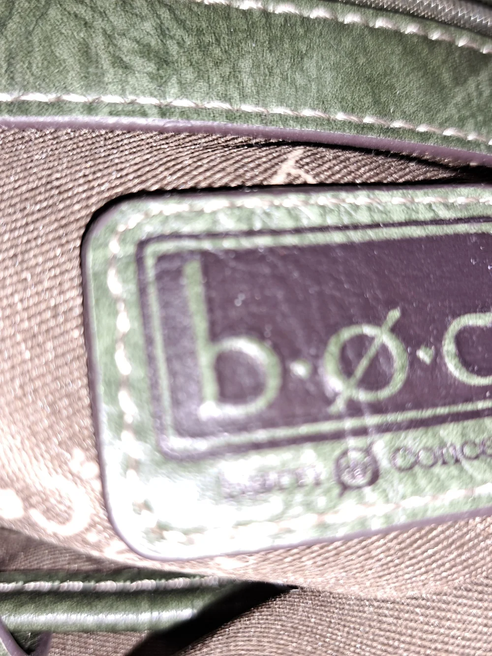 Born Concept Organizer Crossbody Bag with Front Pocket